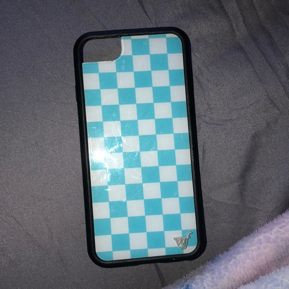 A Wildflower iPhone 6, 7, and 8 case.